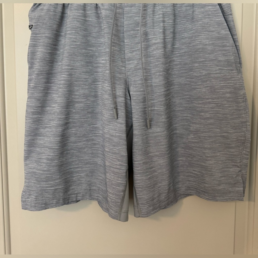 Lululemon Pace breaker shorts Gray color Large and includes Liner! EUC